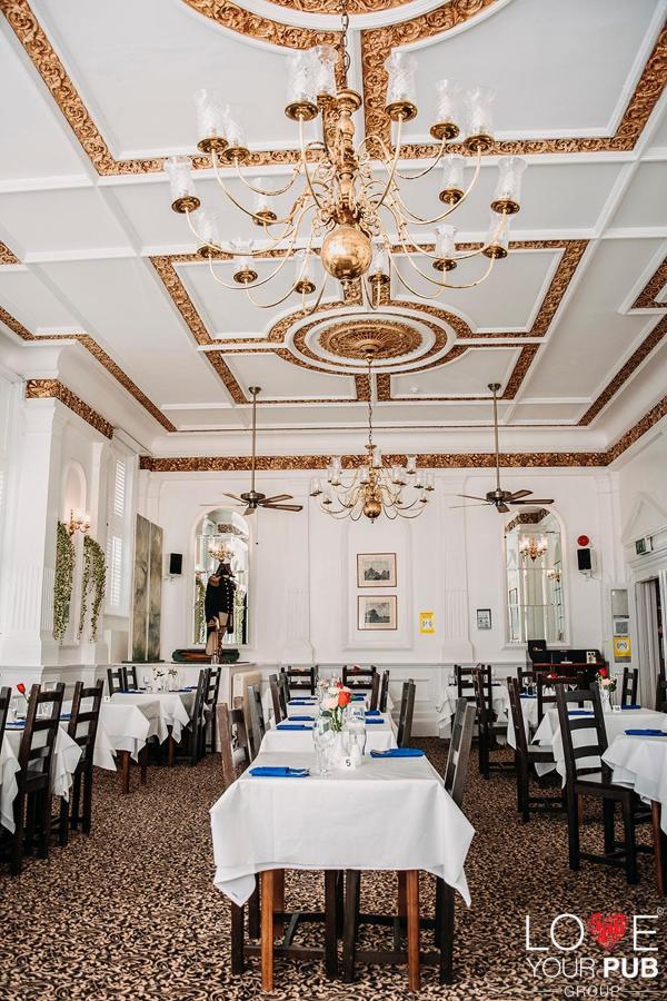 פורטסמות' Keppels Head Hotel מראה חיצוני תמונה