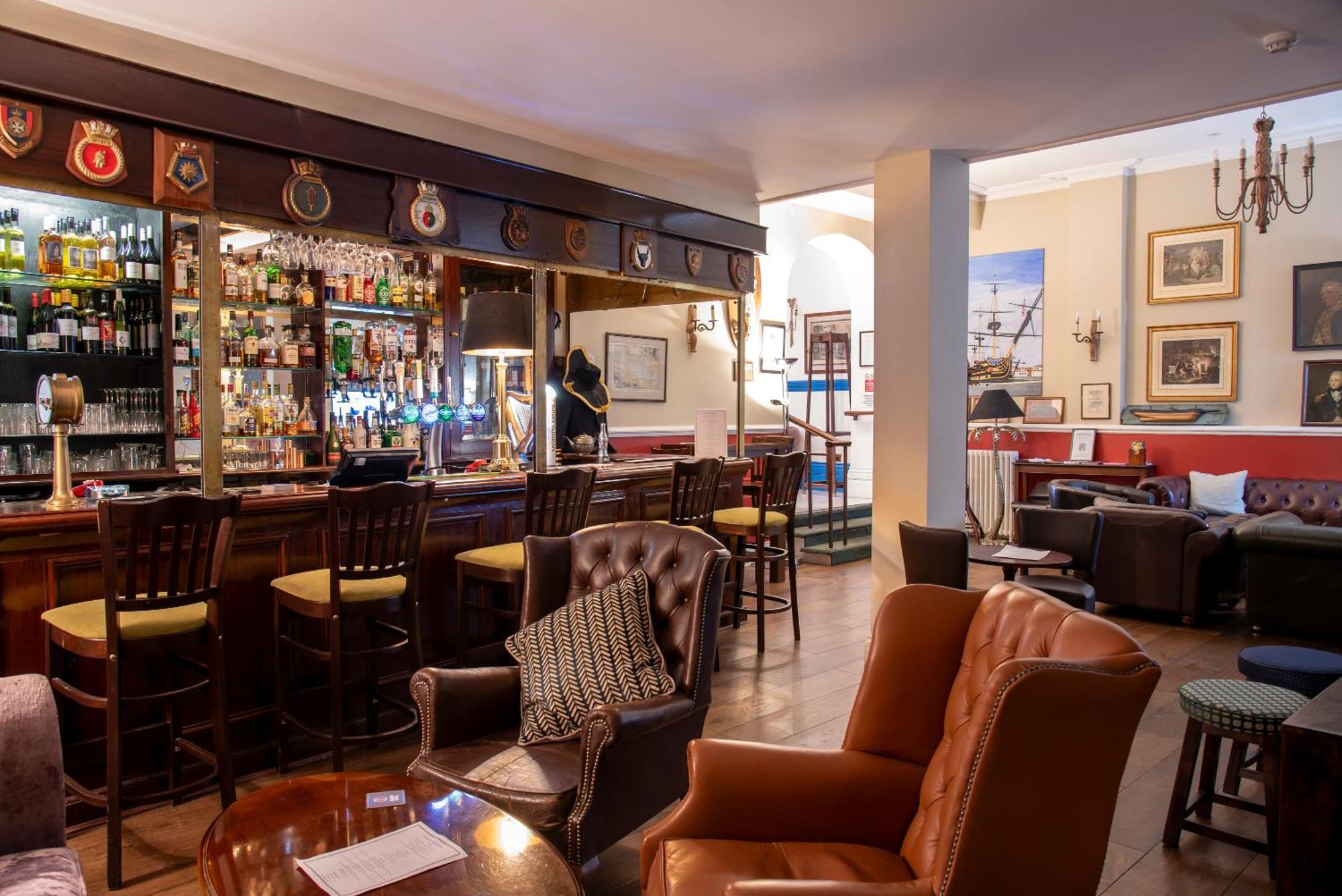 פורטסמות' Keppels Head Hotel מראה חיצוני תמונה