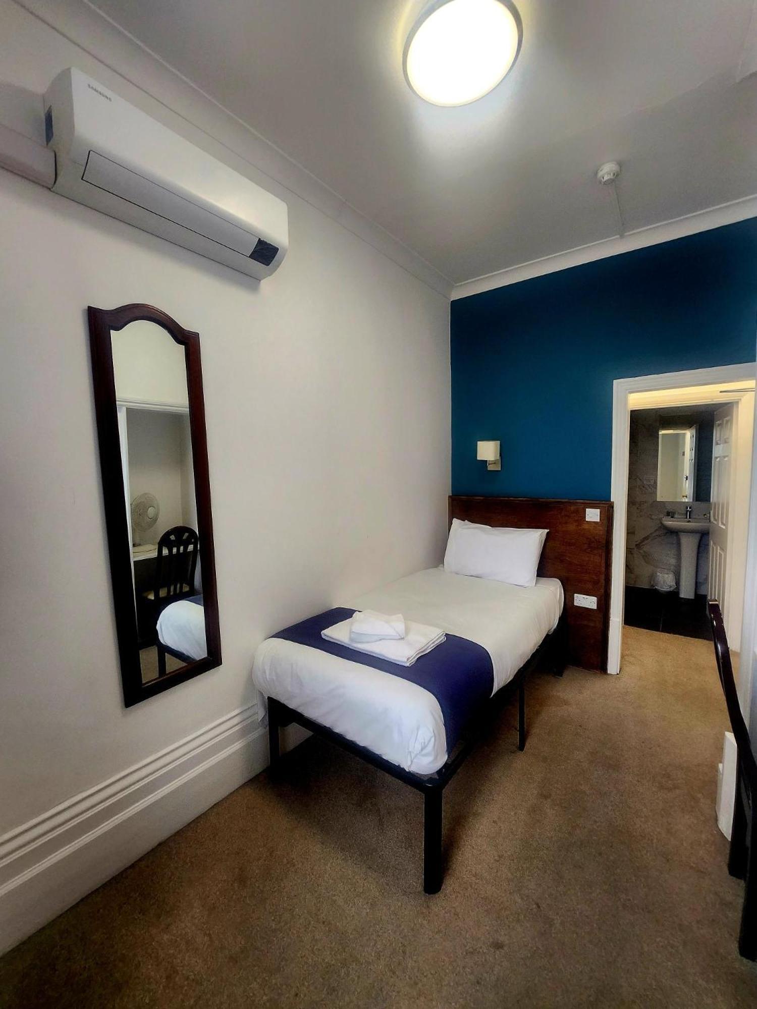 פורטסמות' Keppels Head Hotel מראה חיצוני תמונה